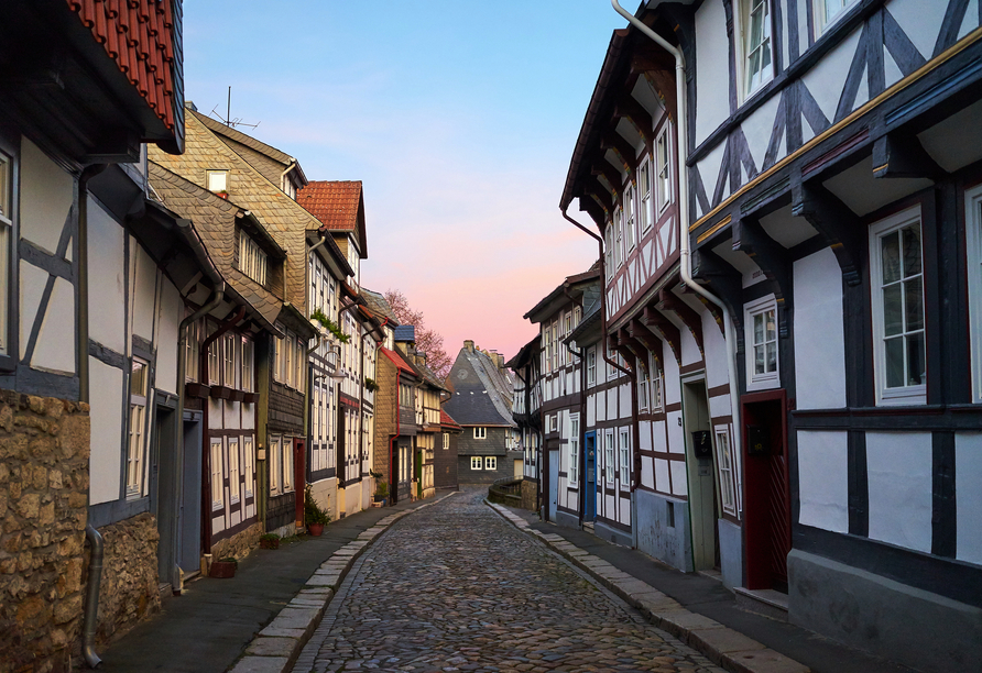 Schlendern Sie durch die romantischen Straßen Goslars.