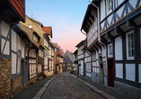 Schlendern Sie durch die romantischen Straßen Goslars.