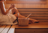 Gönnen Sie sich Wärme und Ruhe – im kleinen Spa-Bereich wartet Ihre persönliche Auszeit.