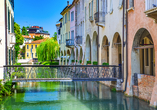 Das malerische Treviso erwartet Sie mit verzweigten Wasserläufen und verschnörkelten Brücken.