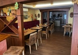 Freuen Sie sich auf ein ausgewogenes Frühstücksbuffet im Frühstücksraum des Hotels.
