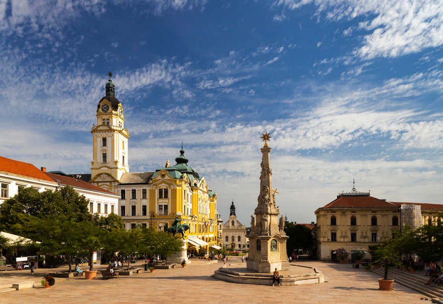 Ab Kalocsa haben Sie die Möglichkeit, einen Ausflug in die südungarische Stadt Pécs zu unternehmen. 