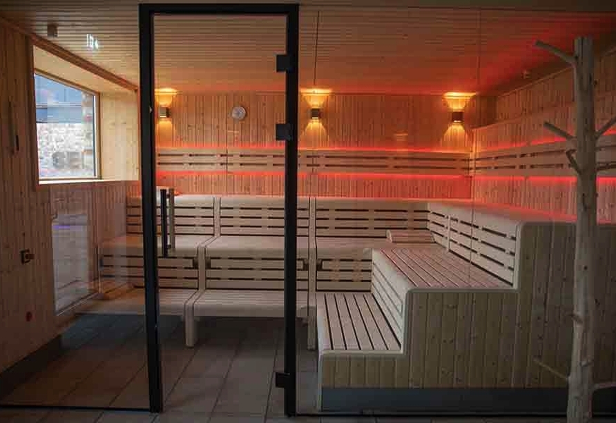 Finden Sie Ruhe und Entspannung in der Sauna.