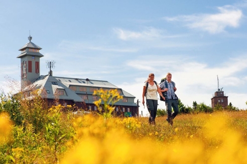 Erkunden Sie den Hausberg Ihres Hotels – den Fichtelberg.