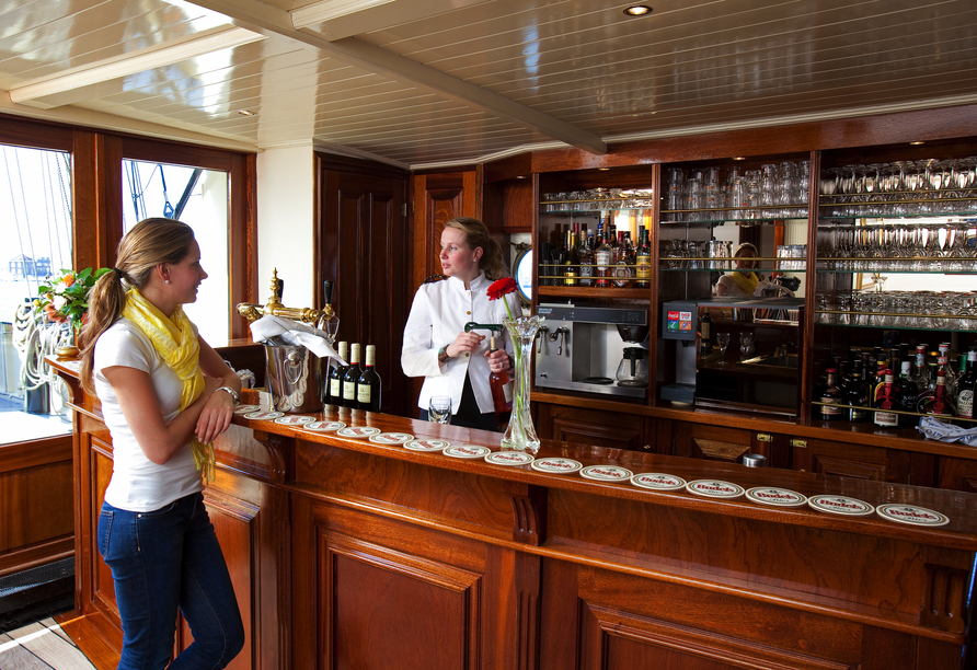 Bar an Bord von Simmer fan Fryslân