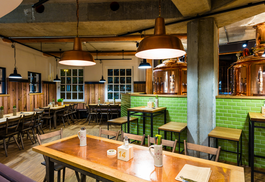 Genießen Sie die einmalige Atmosphäre in der Brauerei des Hotels.