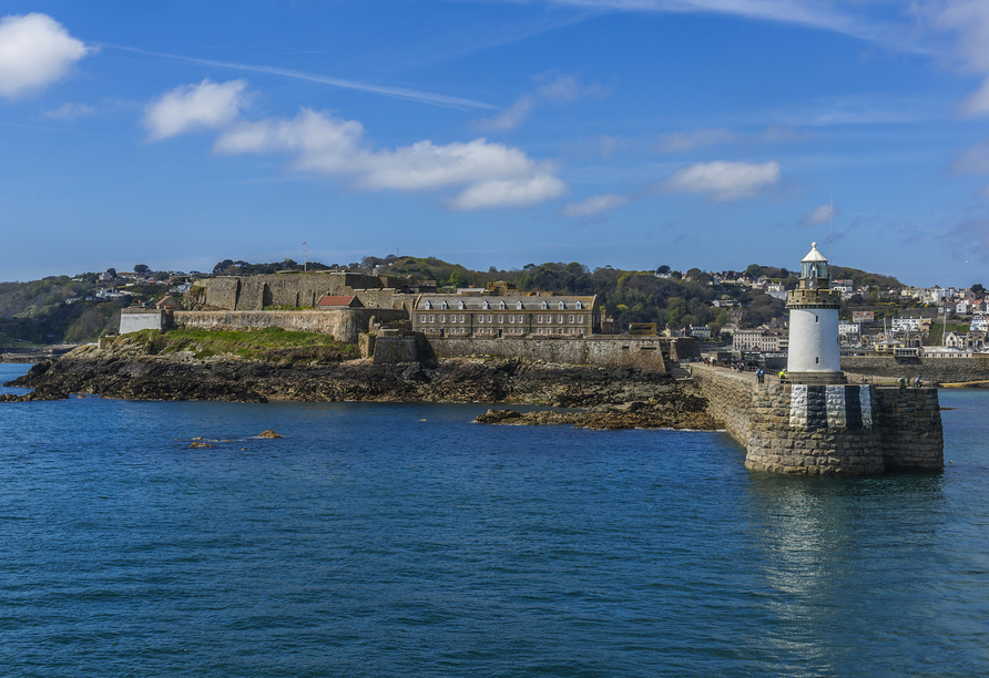 Lernen Sie St. Peter Port beim optionalen Ausflug nach Guernsey kennen!