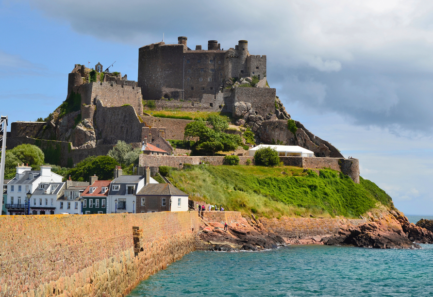 Freuen Sie sich auf eine Besichtigung des Mont Orgueil Castle in Gorey.