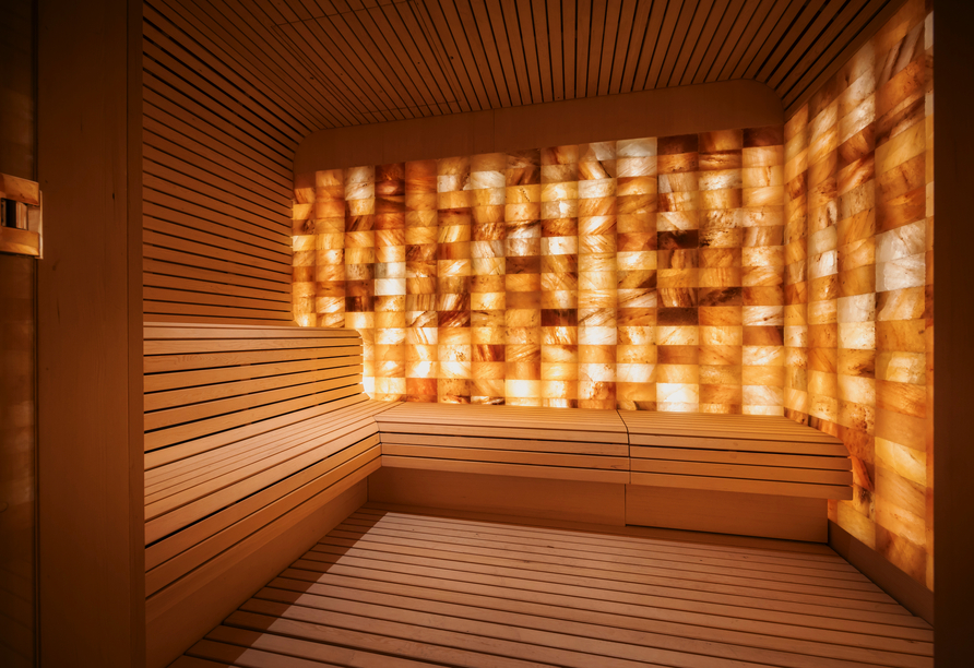 Entspannen Sie in der Sauna an Bord.