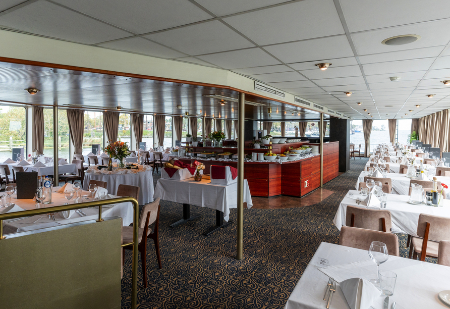 Panorama-Restaurant an Bord der ARIELLE QUEEN