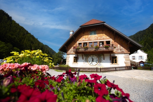 Unweit Ihres Hotels erwartet Sie das Steigerhaus mit der größten Kuckucksuhr.