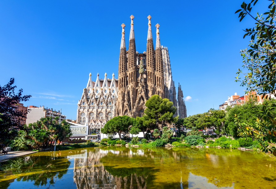Freuen Sie sich in Barcelona auf die Sagrada Família und weitere ikonische Bauwerke Gaudís.