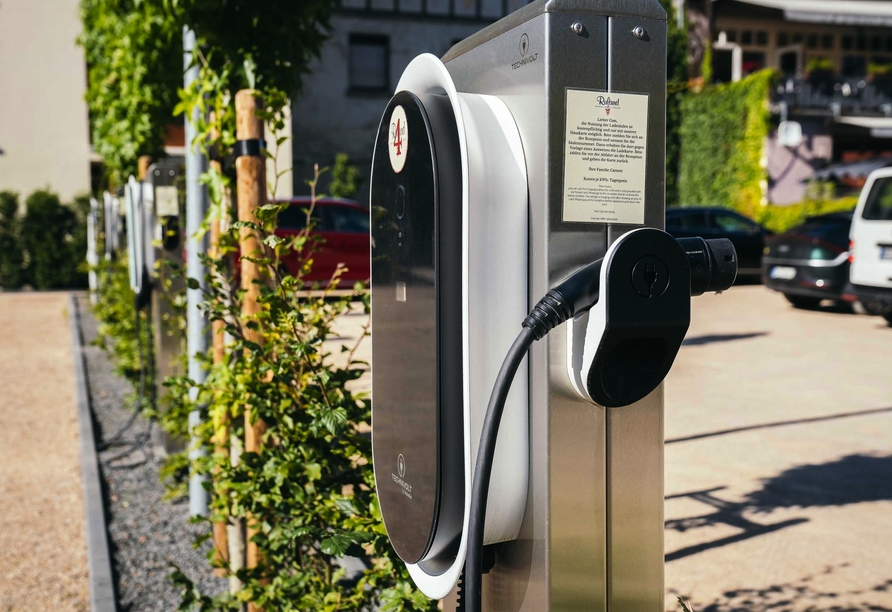 Auch Ihr Elektroauto können Sie vor Ort laden.