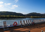 Genießen Sie Ihre Flusskreuzfahrt auf dem Sonnendeck.