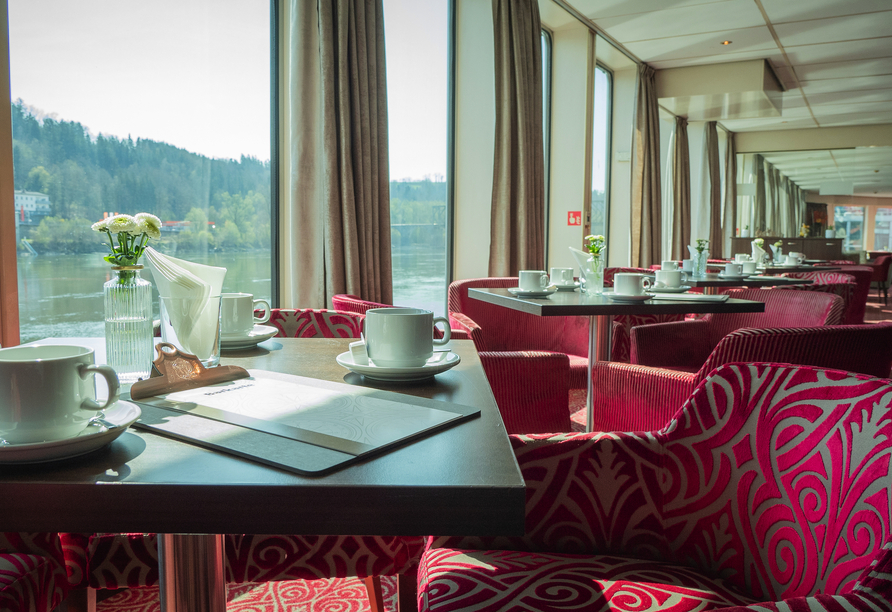 Nehmen Sie sich Ihre Auszeit in der Panorama-Lounge.