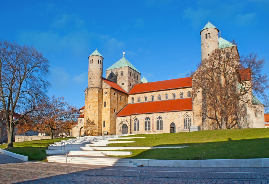 Die romanische Kirche St. Michaelis in Hildesheim zählt zum UNESCO-Weltkulturerbe.