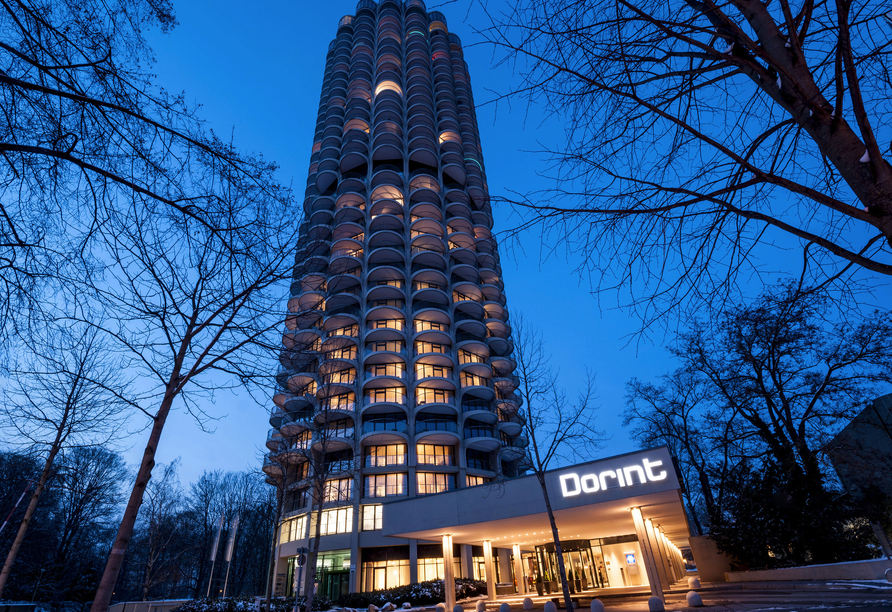 Im imposanten Hotelturm von Augsburg finden Sie Ihr Hotel für einen einmaligen Weihnachtsurlaub.