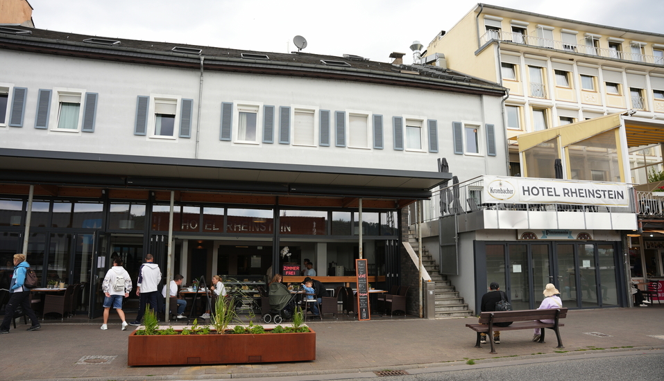 Außenansicht des Hotels Rheinstein.