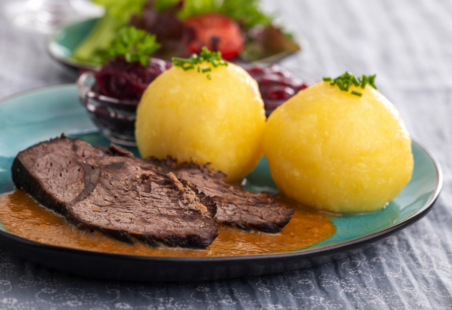 Kosten Sie fränkischen Sauerbraten – ein Klassiker mit Tradition.