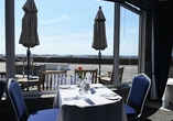 Machen Sie es sich im Restaurant des Hotels bequem und genießen Sie den tollen Ausblick.
