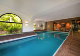 Entspannen Sie im Hallenbad des Parkhotels Luise in Bad Herrenalb.