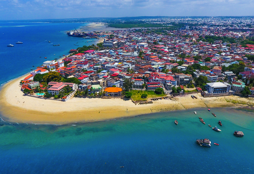 Das historische Stone Town auf Sansibar wird Sie mit seinen verwinkelten Gassen und traumhaften Lage begeistern.
