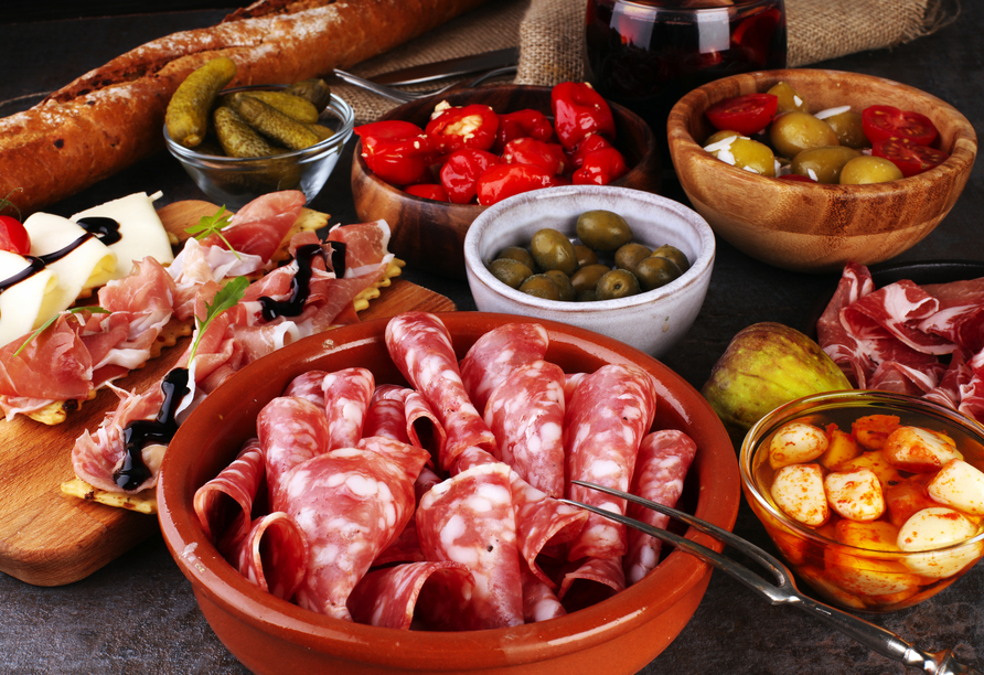 Tapas sind bei Einheimischen und Urlaubern sehr beliebt.