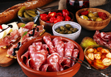 Tapas sind bei Einheimischen und Urlaubern sehr beliebt.