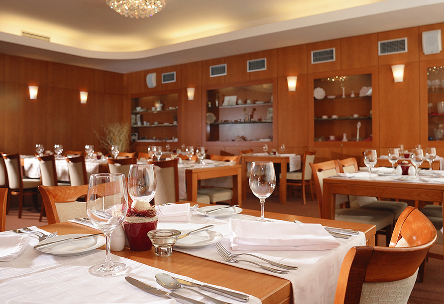 Lassen Sie sich im Restaurant kulinarisch verwöhnen.