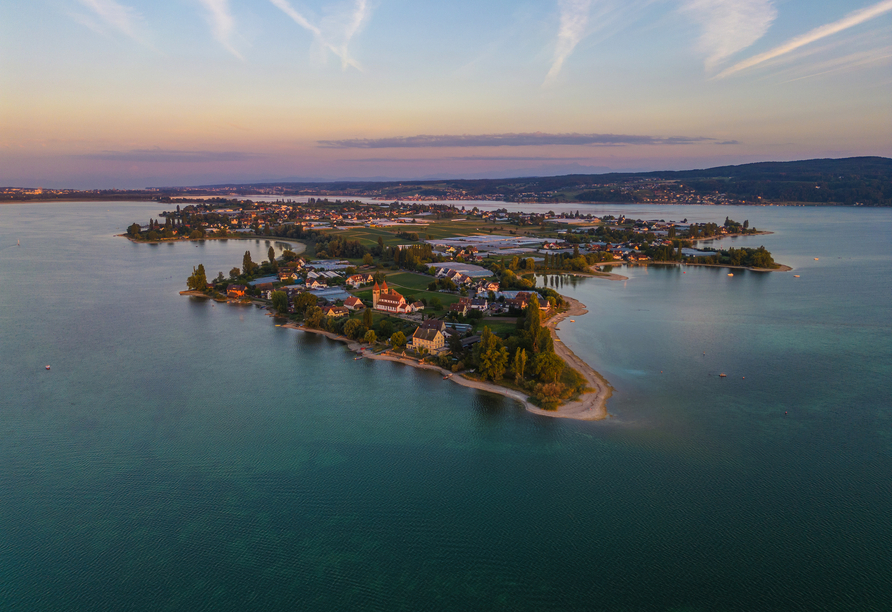 Die Insel Reichenau zählt zum UNESCO-Welterbe und begeistert mit ihrer besonderen Atmosphäre.