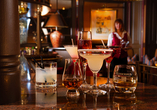 Die elegante Hotelbar erwartet Sie mit exklusiven Getränken und entspannter Atmosphäre.