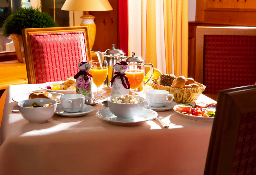 Genießen Sie ein exklusives Frühstück in Ihrem Urlaubshotel.