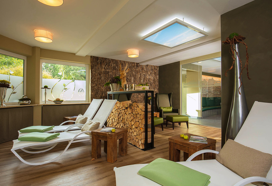 Der moderne Wellnessbereich Ihres Hotels lädt zum Entspannen ein!