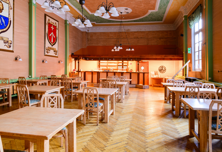 Im Frühstücksrestaurant starten Sie mit leckeren Speisen gut gestärkt in den Tag.