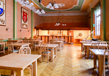 Im Frühstücksrestaurant starten Sie mit leckeren Speisen gut gestärkt in den Tag.