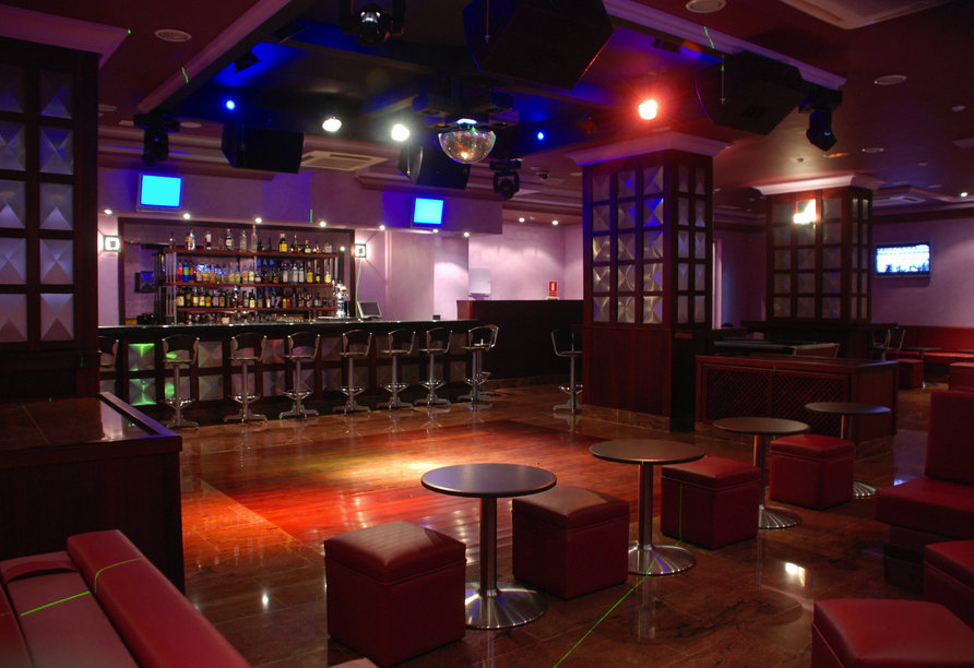 An der Bar können Sie den Tag ausklingen lassen.