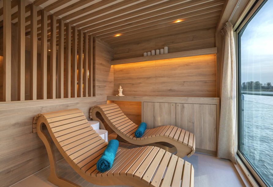 In der Sauna und im Ruheraum können Sie herrlich entspannen.