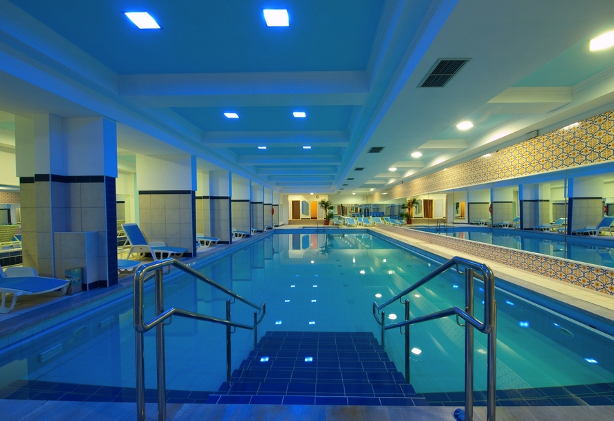 Hallenbad im Beispielhotel Maslinica Mimosa Lido Palace Hedera