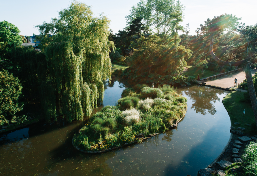 Das optionale Ausflugspaket bringt Sie in den faszinierenden botanischen Garten Samarés Manor in Ihrem Urlaubsort St. Clement.