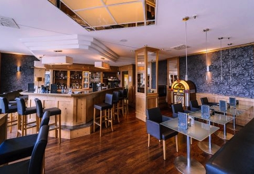 Lassen Sie sich im Restaurant des Hotels mit kulinarischen Köstlichkeiten verwöhnen.