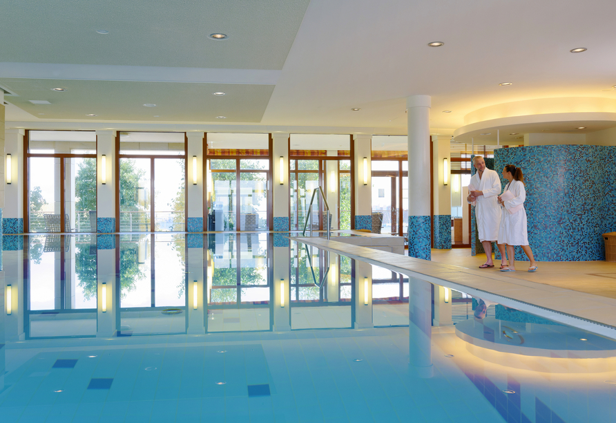 Hallenbad im ATLANTIC Hotel Wilhelmshaven