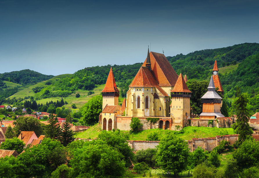Besichtigen Sie die Kirchenburg, ein UNESCO-Weltkulturerbe, in Biertan.