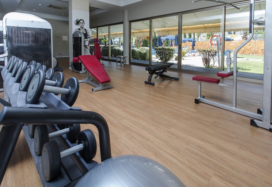 Im Fitnessstudio des Hotels können Sie sich ordentlich auspowern.