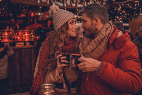 Kommen Sie mit auf diese Adventsreise und besuchen Sie traditionsreiche Weihnachtsmärkte.