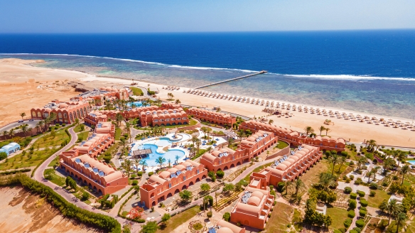 Genießen Sie Ihren Aufenthalt im Novotel Marsa Alam mit eigenem Strand direkt vor der Tür.