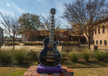Auf den Spuren einer Legende: Im B.B. King Museum in Memphis tauchst du ein in das bewegte Leben Elvis Presley.