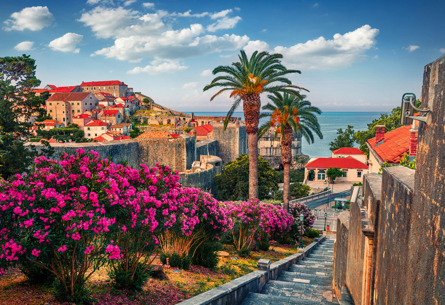 Lassen Sie sich von den kleinen Wegen und Gassen der Dubrovnik Altstadt verzaubern.
