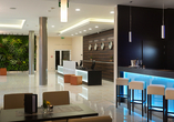 Reszeption und Barbereich des Kurhotels Pyramide Sibyllenbad
