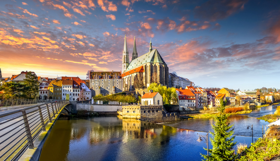 Görlitz begrüßt Sie direkt an der Neiße.