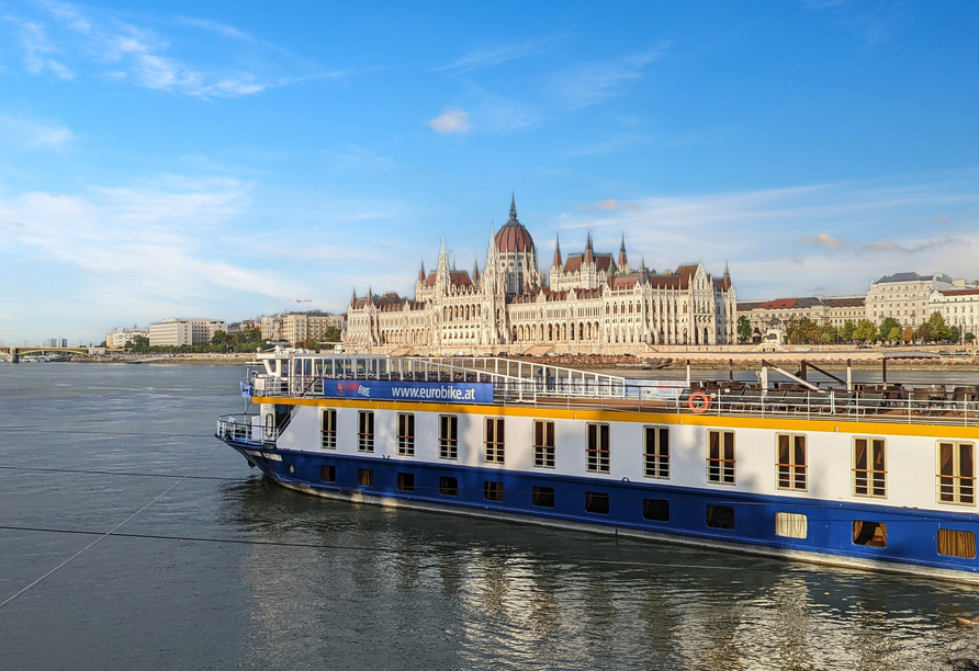 Kommen Sie an Bord von Prinzessin Katharina und erleben Sie die Höhepunkte der Donau!